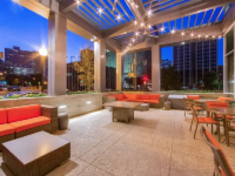 ハンプトン イン & スイーツ フォート ワース ダウンタウン フォートワースのホテル