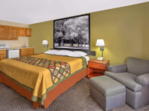 Super 8 by Wyndham Galva Hotels in Henry County