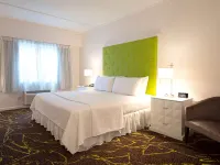 The Roslyn, Tapestry Collection by Hilton Hotels in North Hempstead