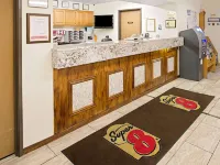 Super 8 by Wyndham Omaha Eppley Airport/Carter Lake Hotels in Carter Lake