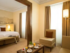 Renaissance Lucerne Hotel