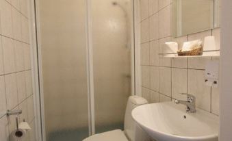 Hotel Narsaq - Housity