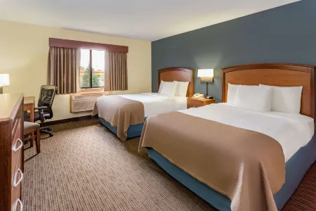 AmericInn by Wyndham Princeton MN Отели в г. Шерберн