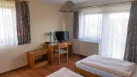 Landgasthof Traube Các khách sạn ở Bachhagel
