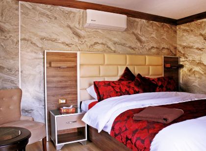 Seven Wonders Luxury Camp