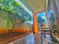 Homestay Parikesit Rent Full House Hotels in Gunung Pati