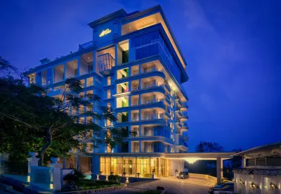 Apartment Art Deco Private Jacuzzi Hotels in Cidadap