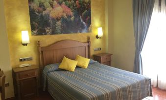 Hotel Arnal - Housity