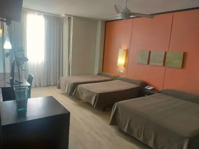 Hotel Puerta de Ocaña Hotels near Aranjuez
