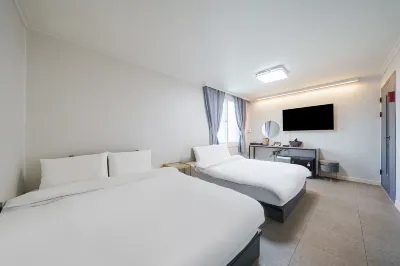 Haenam Spring Hotel Các khách sạn ở Jindo