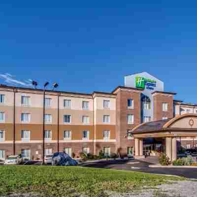 Holiday Inn Express & Suites Wytheville Hotel Exterior
