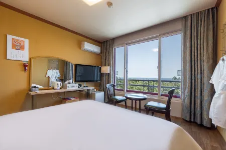 Delta Hotel
