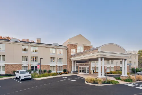 Holiday Inn Express 海王星