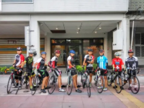 Hero You x Chitow Hostel