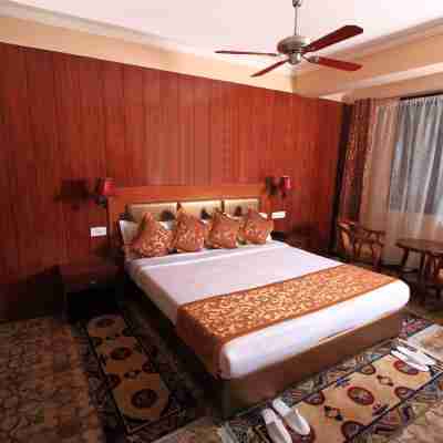 Yarlam Portico Rooms