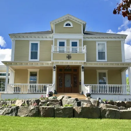 Tattingstone Inn