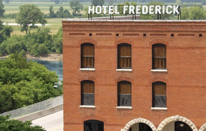 Hotel Frederick