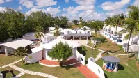 OceanBlue Resort - Baarit