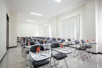 Urbanview Hotel de Kopen Malang by RedDoorz