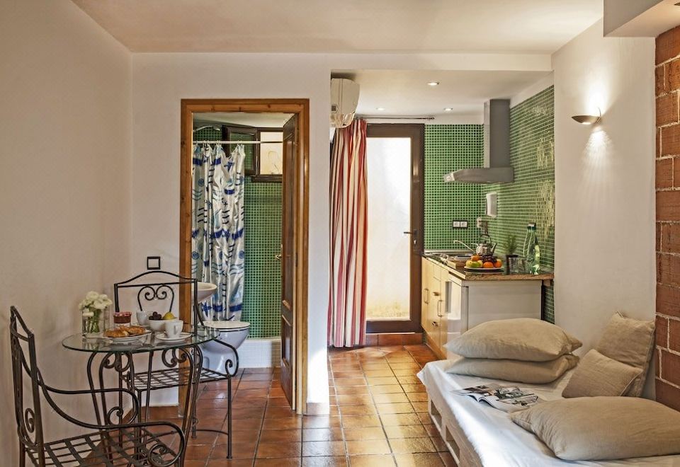 AinB Las Ramblas-Guardia Apartments - Valoraciones de hotel de 3 estrellas  en Barcelona
