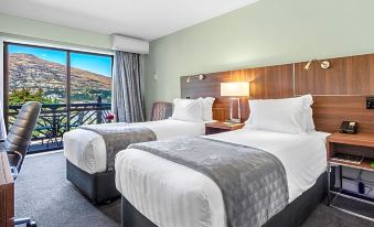 Holiday Inn Queenstown Frankton Road, an IHG Hotel