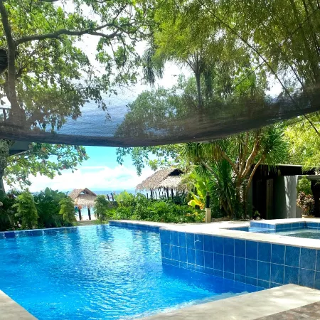 The Henry Resort Taramindu Laiya