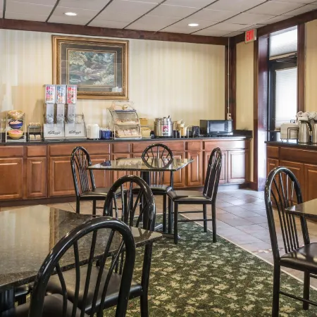 Days Inn by Wyndham Pittsburgh