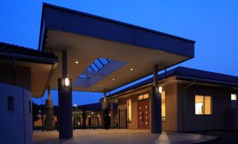 Hotel Castle Village Golf and Resort