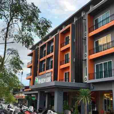 โรงแรมสลีพพิง ทรี Hotel Exterior