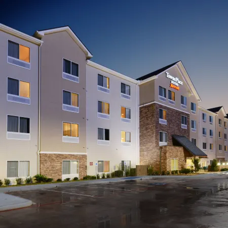 TownePlace Suites Houston Galleria Area Отели рядом с достопримечательностью «Водяная стена»