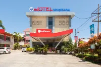 RedDoorz Syariah Near RS Yos Sudarso Padang Hotels in East Padang