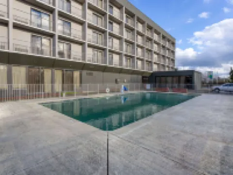 La Quinta Inn & Suites by Wyndham Kingsport TriCities Airpt Hotels in Sullivan County