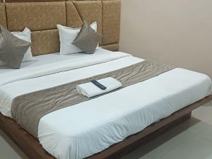 Hotel Dreamland Chandkheda