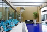 The Olsen Melbourne - Art Series - Luxury