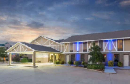 Super 8 by Wyndham Bentonville - 2 stjerner