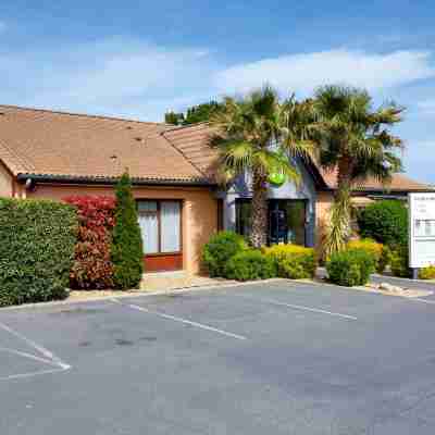 Campanile Beziers Hotel Exterior