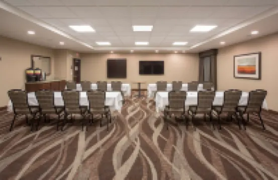 Best Western Plus Lincoln Inn  Suites