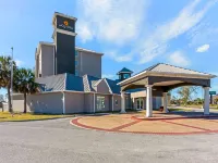 La Quinta Inn & Suites by Wyndham Panama City Hotels in Bay County