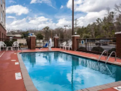 Comfort Inn & Suites Lumberton Central I-95 Hotels in Lumberton