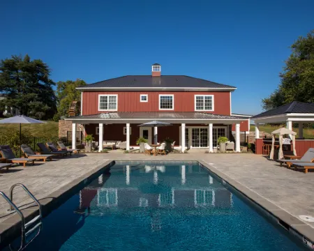 Inn at Willow Grove Hotels in Orange