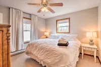 Albrightsville Cabin w/ Fire Pit: Swim, Hike & Ski Hotels in Jim Thorpe
