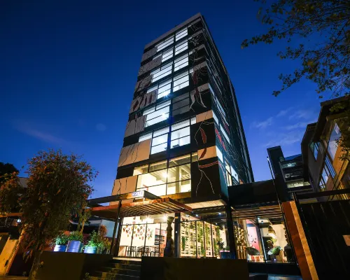 Casa Q Hoteles cerca de Mirador de Guapulo