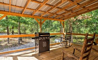 3 Mi to Little River Canyon Scenic Alabama Cabin