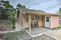 2 Mi to Dtwn Atascadero! Cozy Cottage w/ Yard