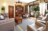 Private 4-Story Lux Villa, with 5-Star Concierge