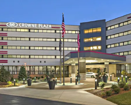 Crowne Plaza LANSING by IHG Hoteles en Waverly