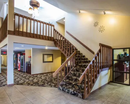 AmericInn by Wyndham Marshfield