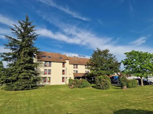Kyriad Design Enzo Montlucon - Saint Victor Hotels in Huriel