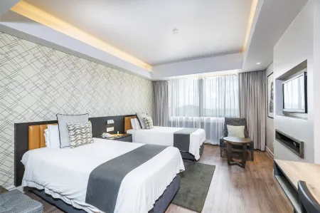 Rainbow Towers Hotel & Conference Centre Отели в г. Хараре