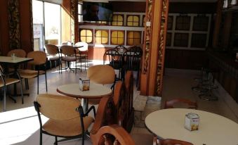 Hostal la Estrada Restaurante - Housity
